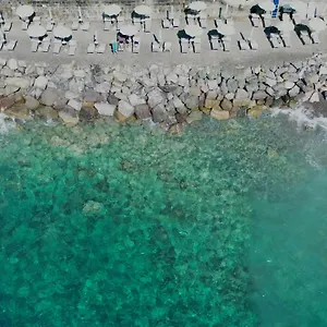 https://villaggio-smeraldo.hotelitalianriviera.com